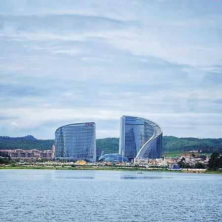 Howard Johnson Flower City Hotel Kunming Exterior foto