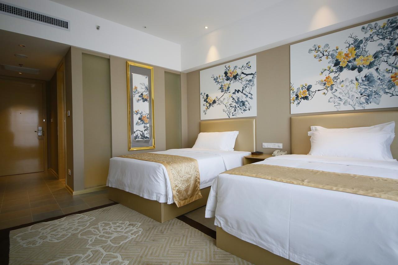 Howard Johnson Flower City Hotel Kunming Exterior foto